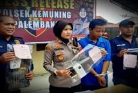 Polisi menangkap pelaku pencurian handphone di rumah warga (Foto Istimewa)