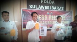 Polda Sulbar mengamankan kendaraan berdokumen palsu (Foto Istimewa)