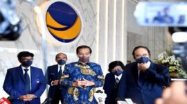 Jokowi didampingi Surya Paloh (Foto/Setpress)