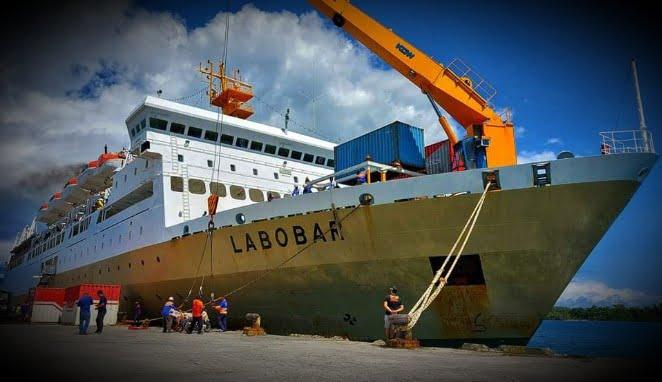 KM Labobar (Foto Istimewa)