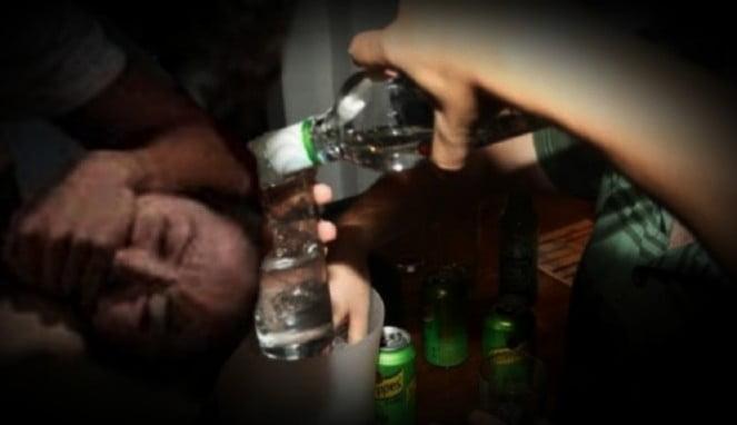 Ilustrasi Gadis ABG Mabuk Diperkosa Tiga ABK