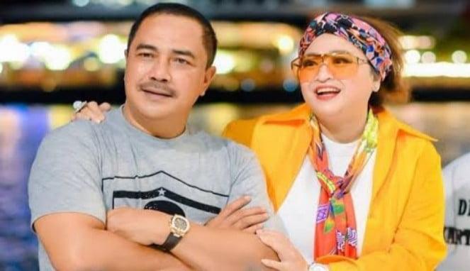Kabareskrim, Komjen Agus Andrianto dan istri/Net