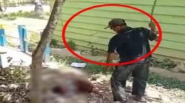 Screenahot video viral seorang ayah bengis memukuli anaknya secara brutal dan membabi buta seperti binatang