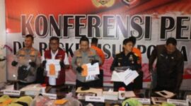 Polda Bali tunjukkan barang bukti impor pakaian bekas ilegal. (Foto : Polri)