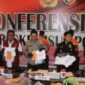 Polda Bali tunjukkan barang bukti impor pakaian bekas ilegal. (Foto : Polri)