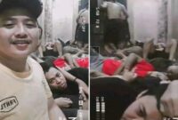 Foto Tahanan Polres Gowa bebas bermain HP beredar di media sosial 