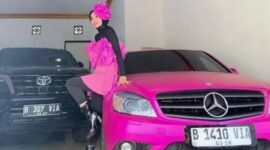 Screenshot: Istri Kemensetneg Esha Rahmansah Abrar doyan pamer harta