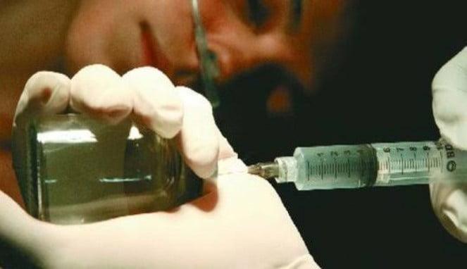 Ilustrasi Mantri Suntik Mati Kades