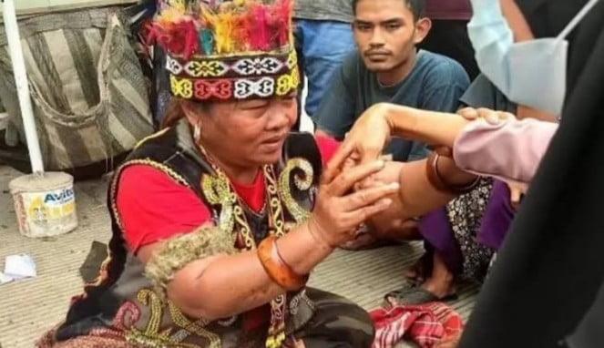 Foto Tangakapan Layar Ibu Ida Dayak di Tiktok
