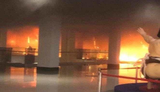 Lantai 2 Trans Studio Mal Makssar Dilalap Si Jago Merah