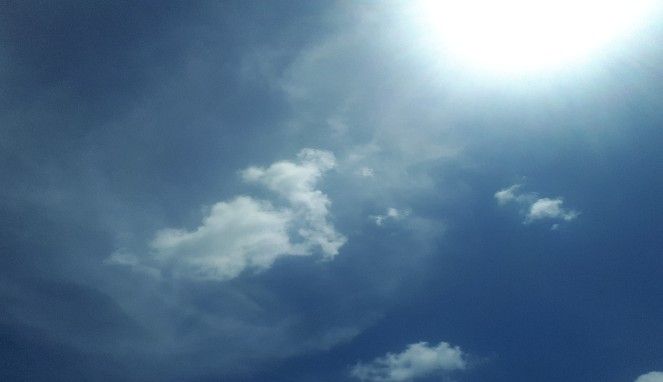 Cuaca Panas Menyengat Indonesia