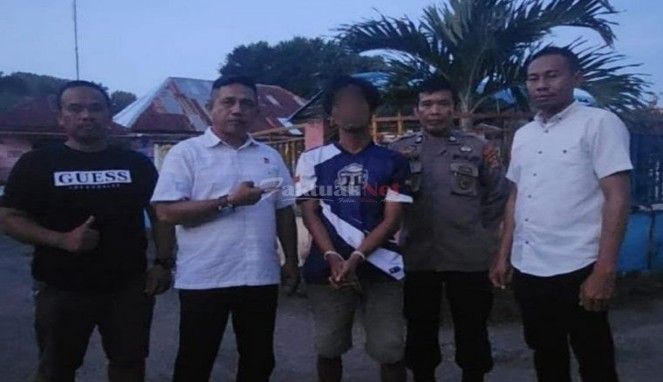 Pelaku inisial I Ditangkap Polisi usai membakar ayah kandungnya (Foto Humas)