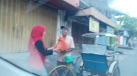 DPD PIM Sulsel berbagi berkah Ramadan kepada tukang becak hingga dhuafa