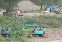 Aktivitas tambang liar di bantaran Sungai Lonjong Boko dan Parangloe tumbuh subur