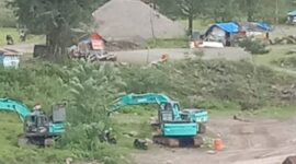 Aktivitas tambang liar di bantaran Sungai Lonjong Boko dan Parangloe tumbuh subur