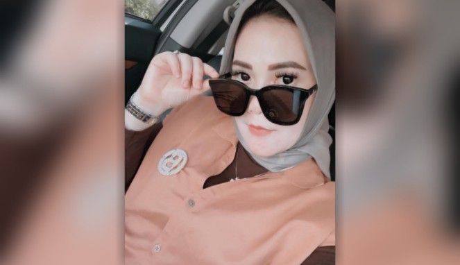 owner Kosmetik CLB Glow, Iyrene (Instagram)