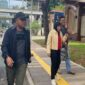 Seorang wanita yang diduga pelaku tambang emas ilegal di Kaltara, (Foto: Humas Polda Kaltara)