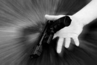 Ilustrasi Senpi Jatuh dan Meletus