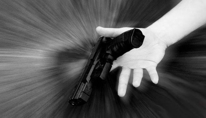 Ilustrasi Senpi Jatuh dan Meletus