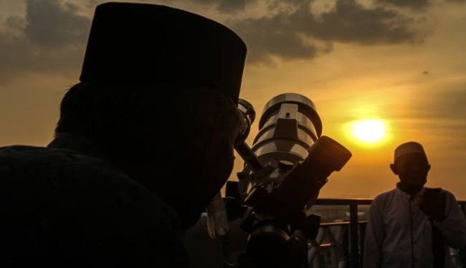 Ilustrasi pemantauan hilal/Net