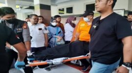 Polisi olah TKP lokasi tewasnya siswa SMP di Sekolah Islam Athirah, Makassar, (Foto Istimewa)