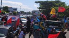 Aksi Hari Buruh di Depan Kantor DPRD Sulsel