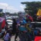 Aksi Hari Buruh di Depan Kantor DPRD Sulsel