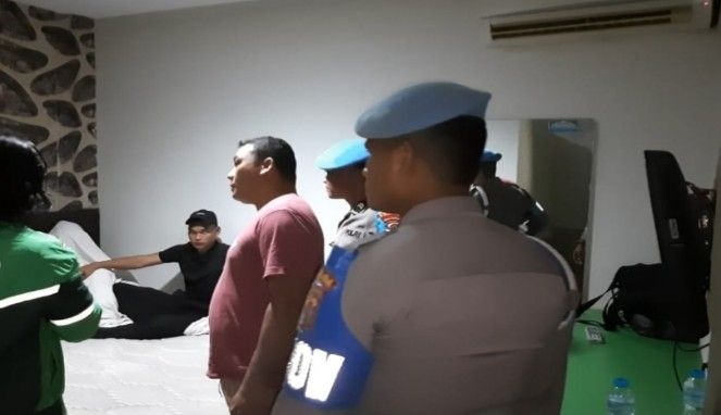 Oknum polisi Bripka DM digerebek bersama istri orang di hotel (Foto Istimewa)