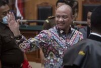 Mantan Kapolda Sumatra Barat, Irjen Pol Teddy Minahasa Putra saat menjalani sidang tuntutan. (Foto: ANTARA)