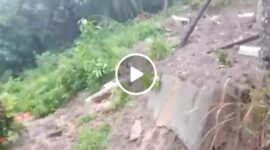 Tangkapan layar video viral mayat terbungkus kain kafan 