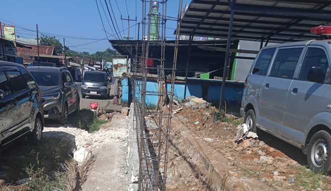 Proyek Pembangunan Pagar Puskesmas Tanralili, Desa Lekopaccing, Kecamatan Tanralili, Kabupaten Maros, Disorot publik