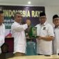 Sekjen PBB Afriansyah Noor (dua kanan) dan Sekjen Partai Gerindra Ahmad Muzani (dua kiri) di Kantor DPP PBB. (Foto : ANTARA)