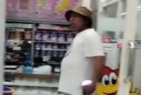 Tangkapan layar video viral Legislator PDIP Jonathan Pata ngamuk di minimarket.