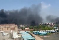 Tangkapan layar video pembakaran masjid di India