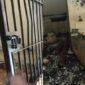 Foto Kolase : Ruang Tahanan Polsek Gantarang Bulukumba yang Dibakar oleh Salah Satu Tersangka Pemerkosaan.