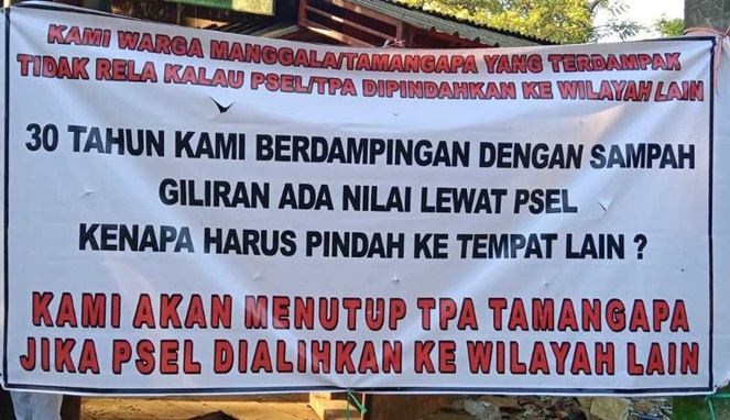 Spanduk Aksi Protes Sejumlah Warga Terkait TPA Tamangapa Antang