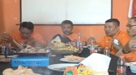 Tangkapan layar Video viral Ketua Buruh Said Iqbal makan enak 