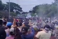 Konflik Investasi di Rempang Pecah, Warga dan Aparat Bentrok