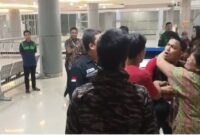 Petugas PT Pelni Makassar Diduga Pungli, Penumpang Ngamuk