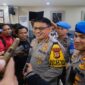Kabid Humas Polda Sulsel bersama Kabid Propam Polda Sulsel saat menggelar Konferensi Pers di Mapolda Sulsel