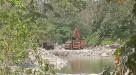 Tambang yang berada di sungai balantieng 