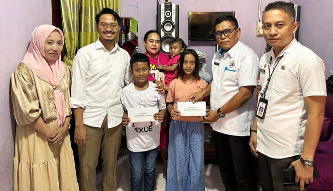 Founder Massikola, dr Udin Malik dan Pembina Massikola yang juga merupakan Kadisdik Makassar, Muhyiddin (Foto Istimewa)