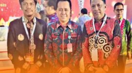 Kepala BPKAD Kota Makassar, Muhammad Dakhlan (Kanan)