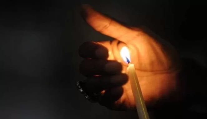 Durasi Pemadaman Bergilir Naik, Emak-emak di Makassar Caci Maki PLN (Foto Ilustrasi)