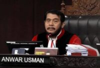 Anwar Usman “Ditendang” dari Ketua MK