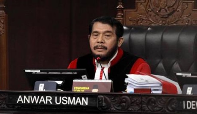 Anwar Usman “Ditendang” dari Ketua MK