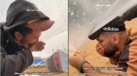 Warga Palestina minum air hujan