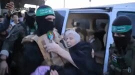 Beda Perlakuan, Hamas Bebaskan Sandera dengan Baik, Israel Tidak