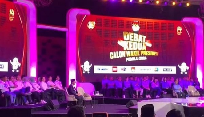 Anies Geleng Kepala Dengar Jawaban Gibran Soal Pajak dan IKN