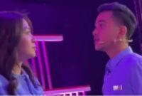 Gibran Dipandu Jawab Pertanyaan Debat, Ada Suara Wanita Bilang “Udah”